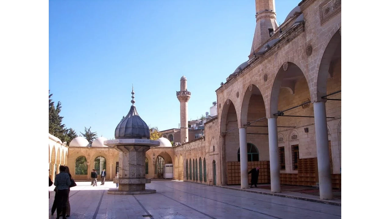 Rızvaniye Camii ve Hanlar Bölgesi